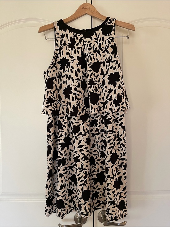 LOFT Dresses & Skirts - Loft Sleeveless Black & Cream Floral Layered Dress
